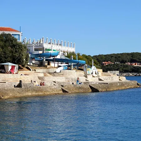 House With A Parking Space - 27714 בית נופש *